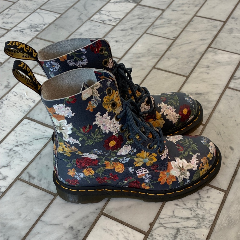 🥀 Doc Martens 1460 Pascal Darcy Floral Leather - Picture 2 of 6